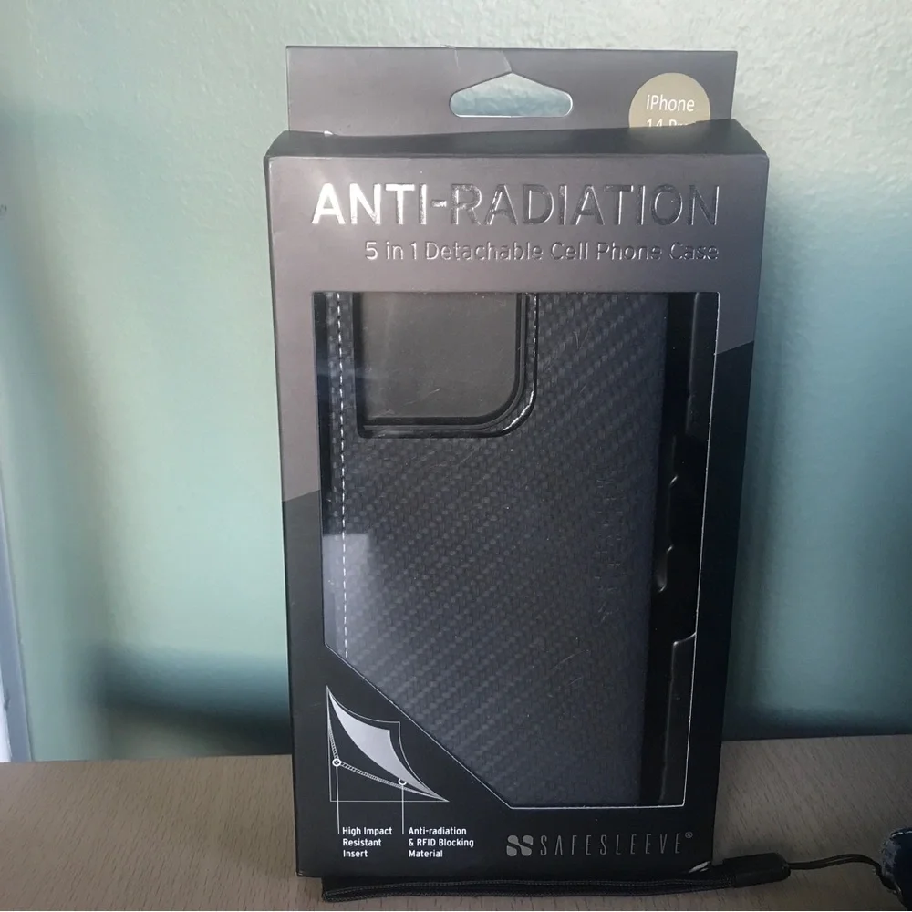 SafeSleeve Detachable for iPhone 14 Pro
